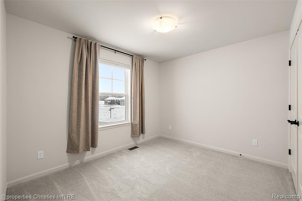 2436 Parkshore Drive, Commerce Twp, MI 48382 — Photo 37