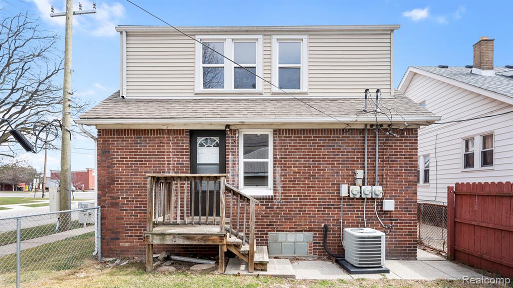 2858 Fort Park Boulevard, Lincoln Park, MI 48146 — Photo 34