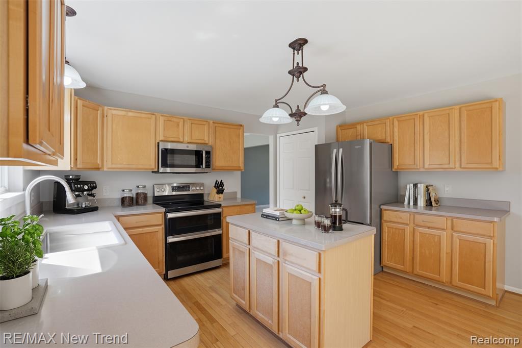 729 Akehurst Lane, White Lake, MI — Photo 6