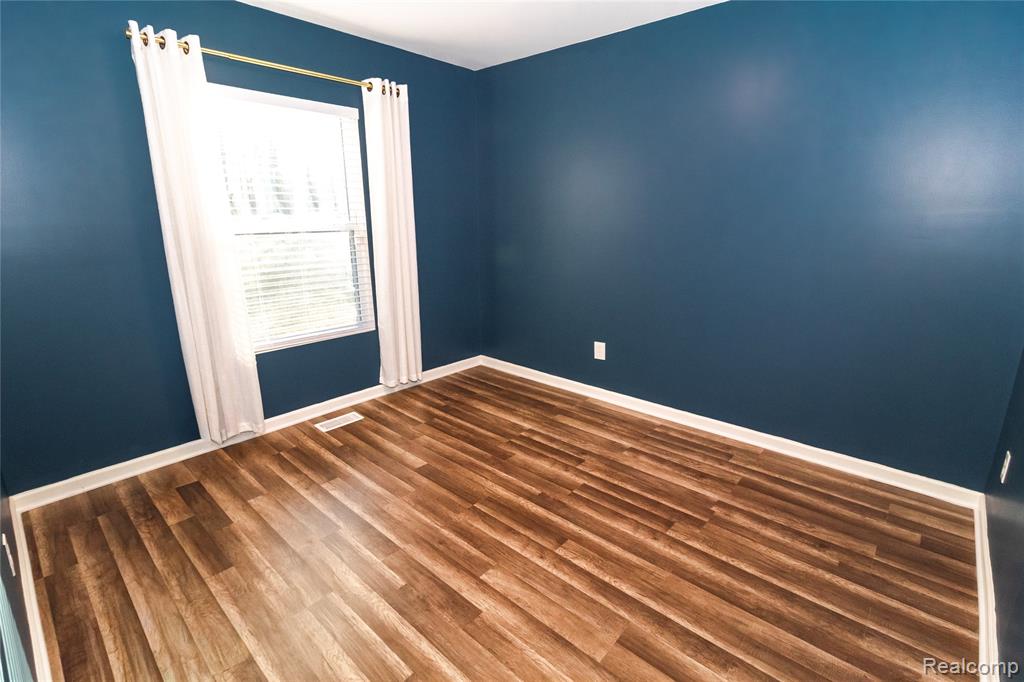 1466 Luxington Drive, Lapeer, MI 48446 — Photo 20