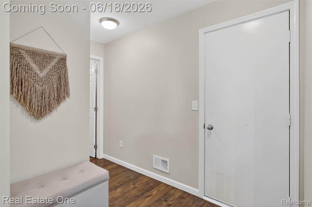 475 Court Lane, Howell, MI 48843 — Photo 32