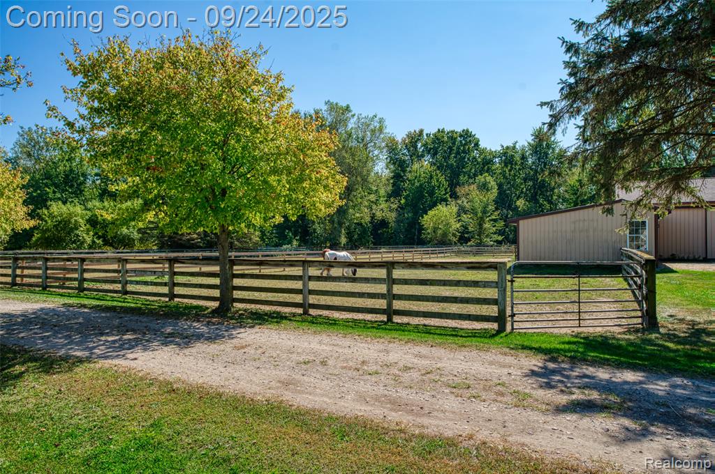 9511 W Allen Road, Fowlerville, MI 48836 — Photo 63