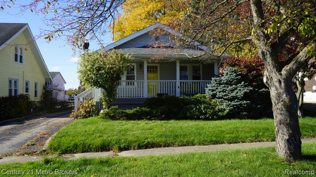 709 Cadillac Street, Flint, MI 48504 — front exterior