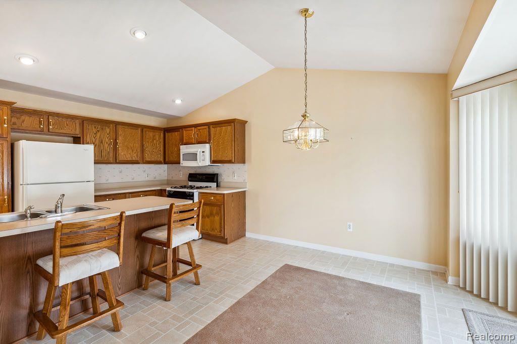 41446 REDMOND, Clinton Twp, MI 48038 — Photo 12