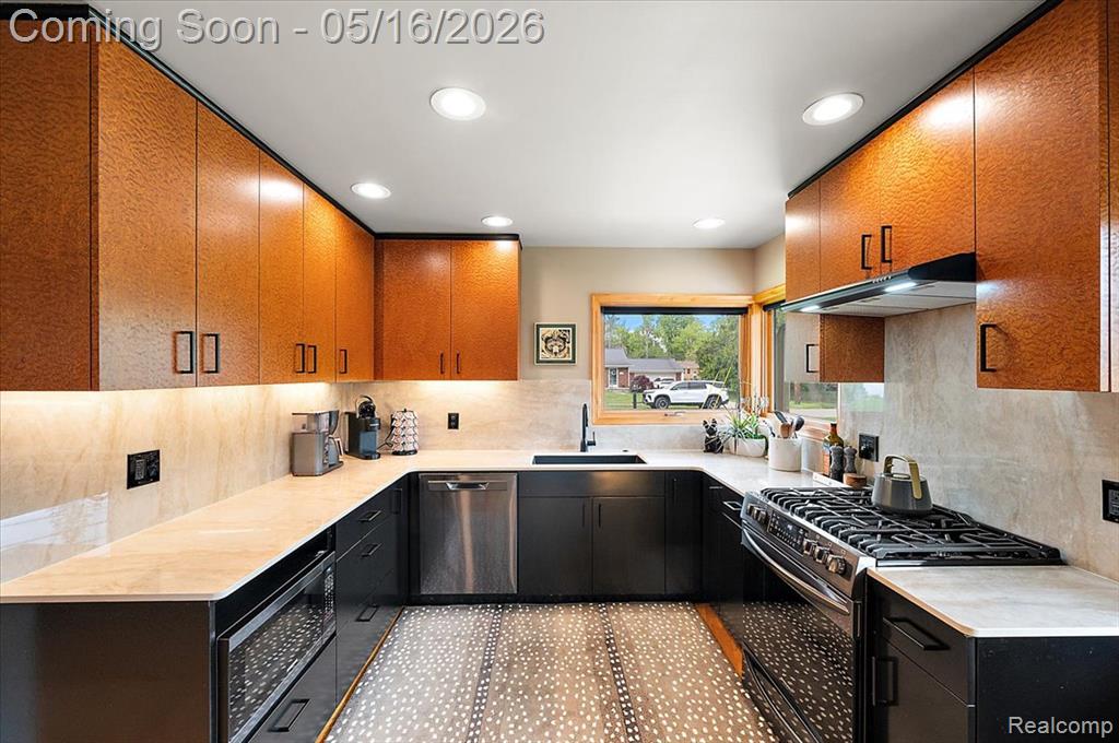 16933 Lauderdale Avenue, Beverly Hills, MI 48025 — Photo 13