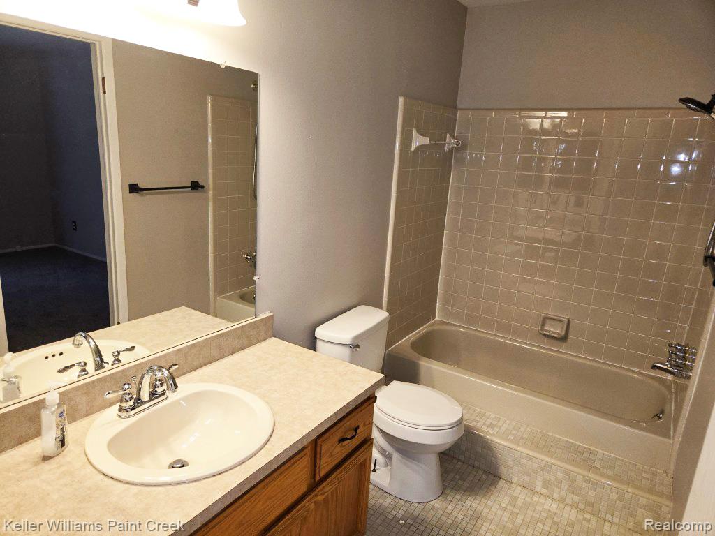 38565 Golfview Drive W, Clinton Twp, MI 48038 — Photo 13