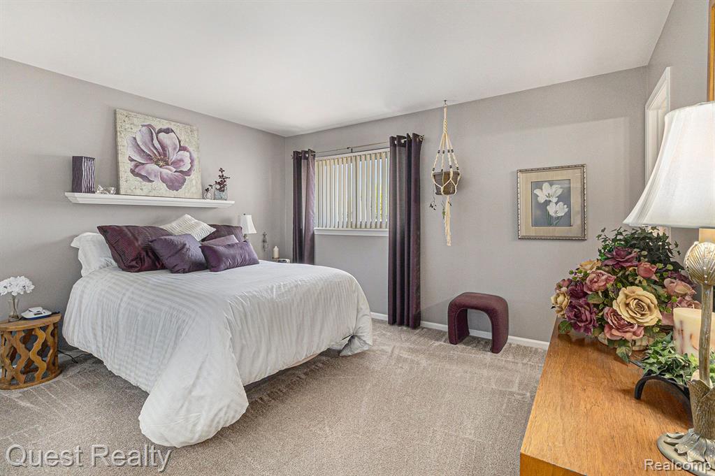 7897 MEADOW Drive, Waterford, MI 48329 — Photo 19