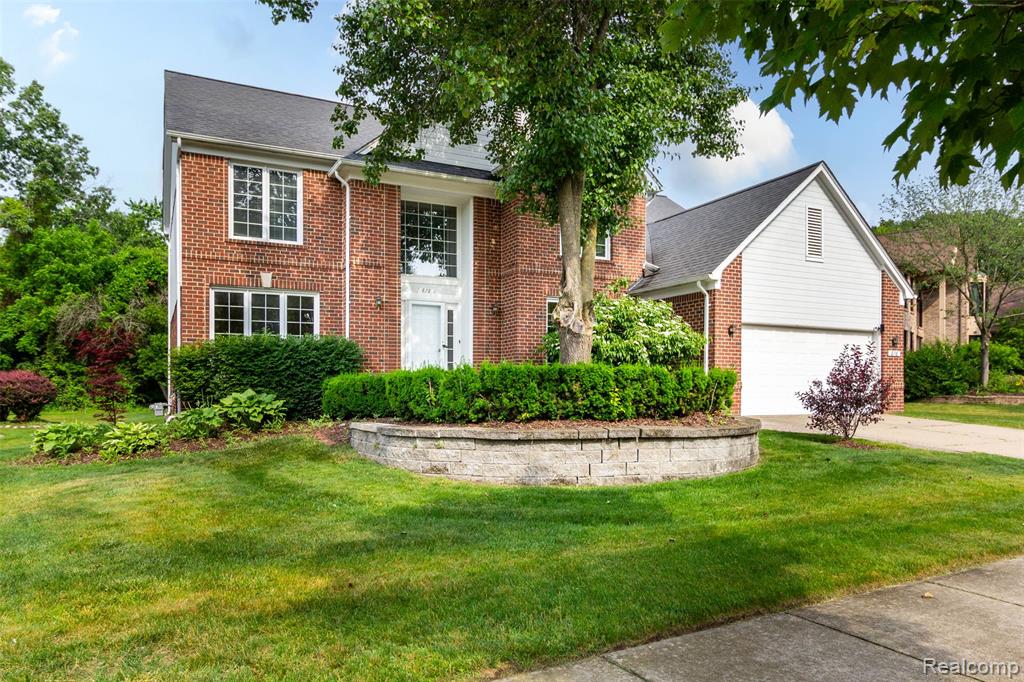 878 Dakota, Rochester Hills, MI 48307 — Photo 2