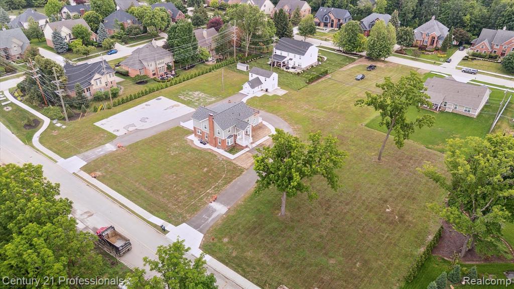 21120 Halsted Road, Farmington Hills, MI 48167 — Photo 59