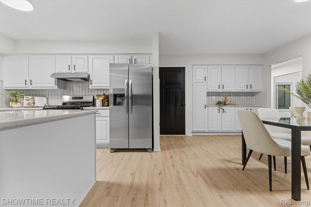 902 Longfellow Drive, Troy, MI 48085 — Photo 13
