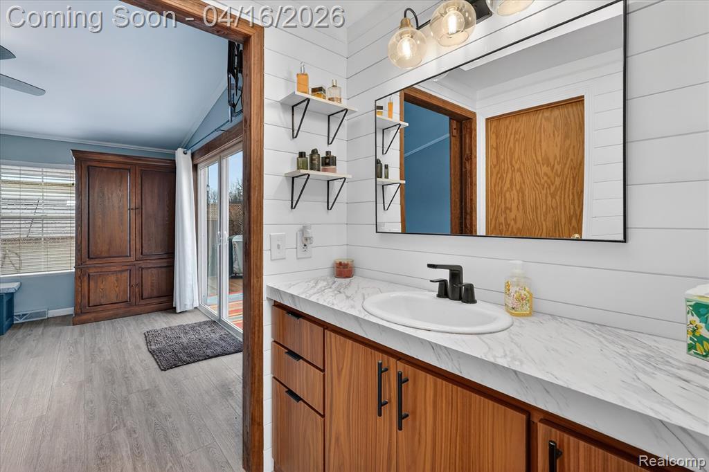 11542 Clearwater Dr, Fenton, MI 48430 — Photo 31