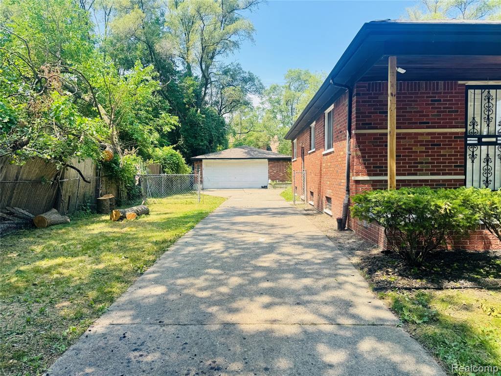 17221 Sunset Street, Hamtramck, MI 48212 — Photo 2