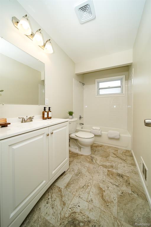 23817 Bredow Avenue, Trenton, MI 48174 — Photo 36