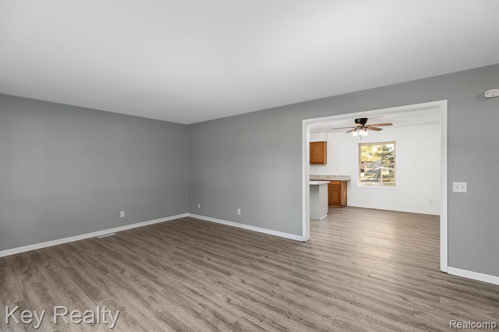 12542 SPICER Street, Carleton, MI 48117 — Photo 9