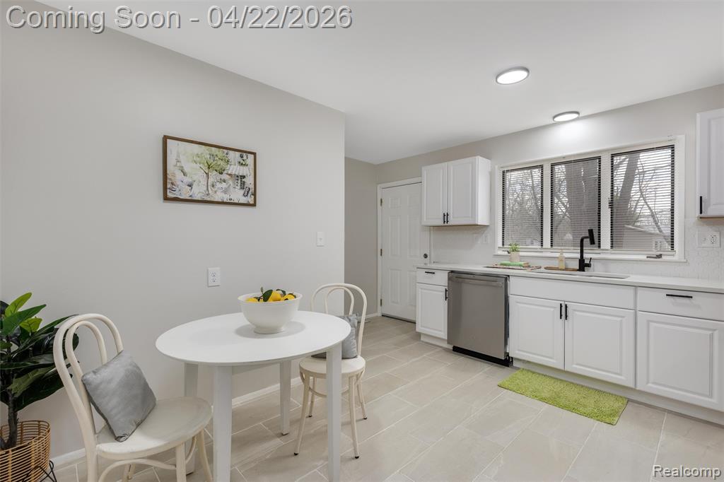 5740 Pine Lane, Ypsilanti, MI 48197 — Photo 9