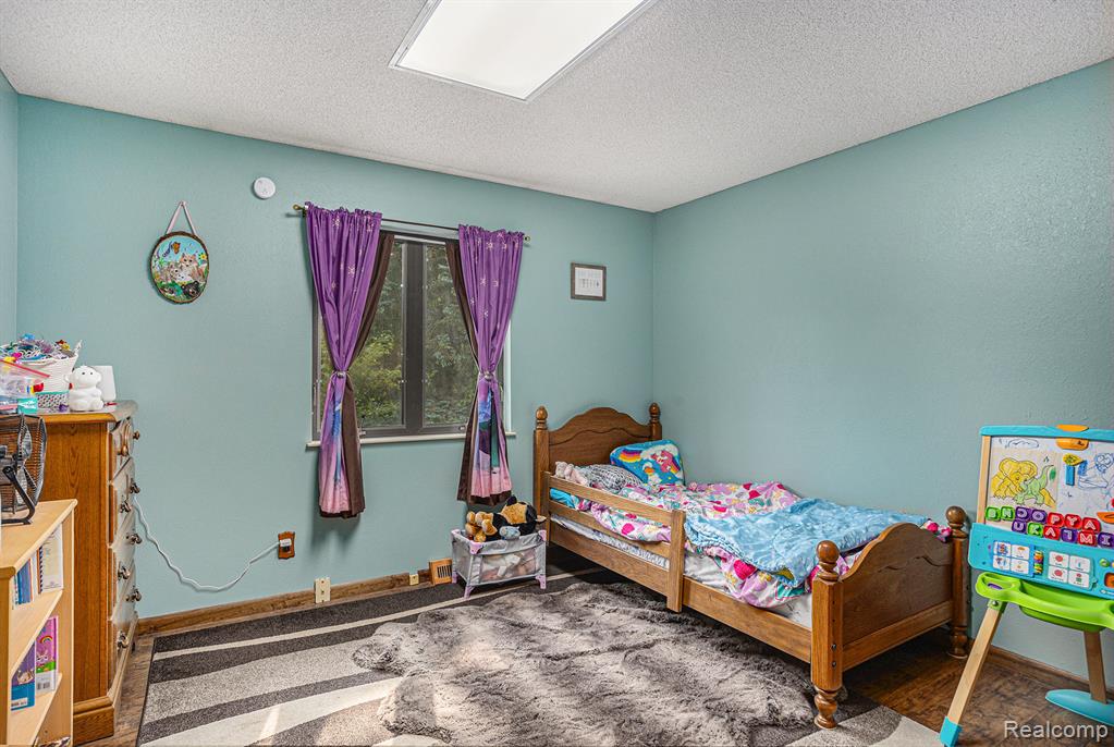 808 S Dow Road, MI 48661 — Photo 15