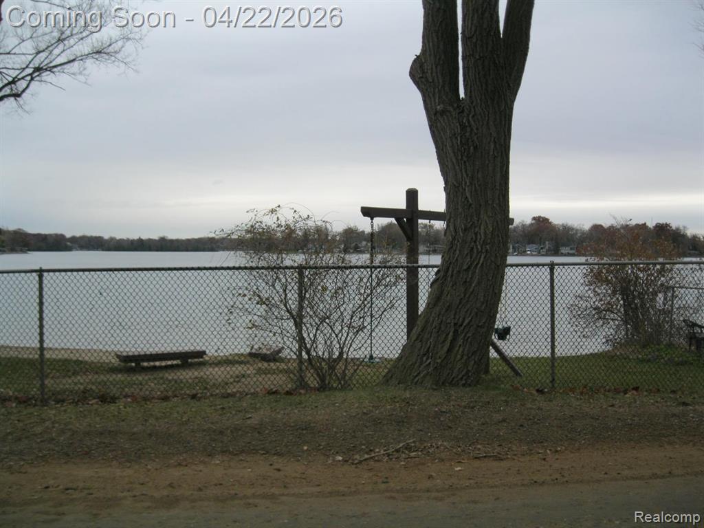 4916 Hillock, Highland, MI 48356 — Photo 25