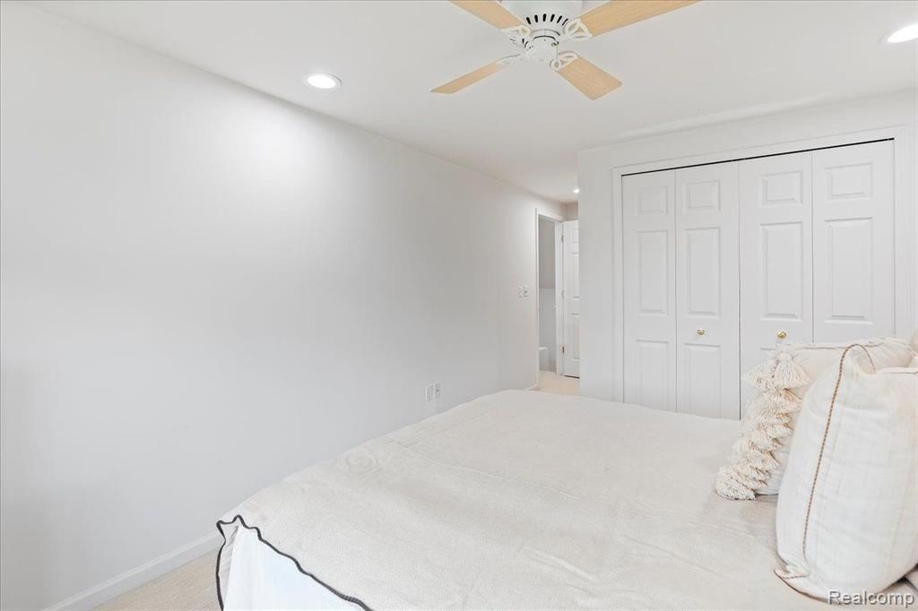 2076 RED MAPLE Lane, Commerce Twp, MI 48390 — Photo 26