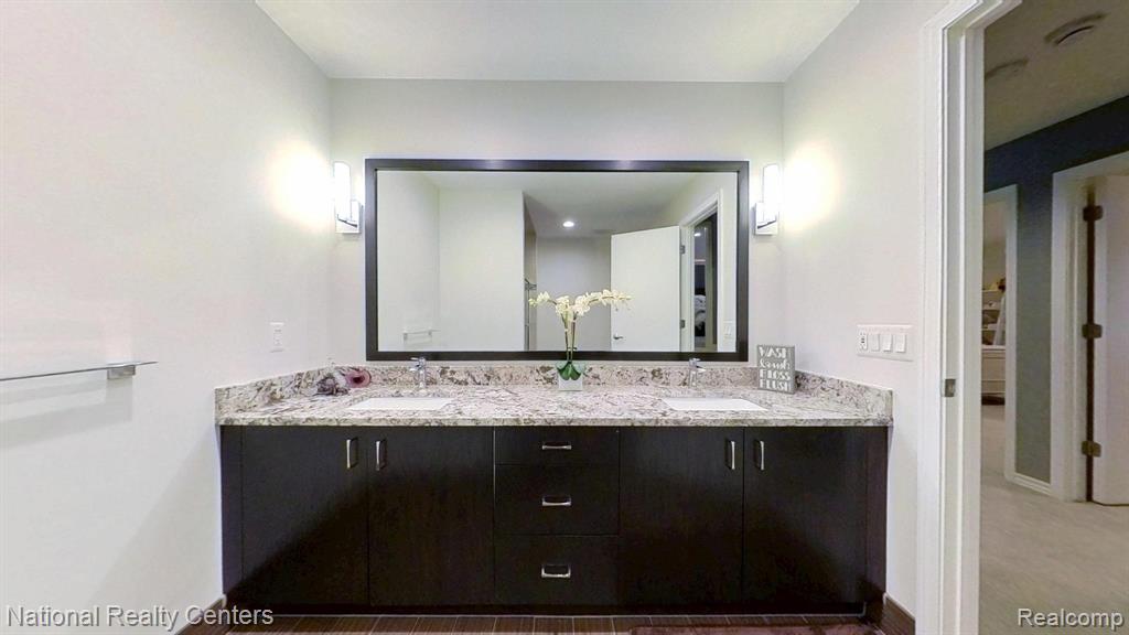 6783 Burtonwood Drive, West Bloomfield, MI — Photo 42