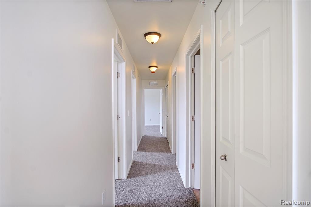 29742 Fox Run Circle, Warren, MI 48092 — Photo 8