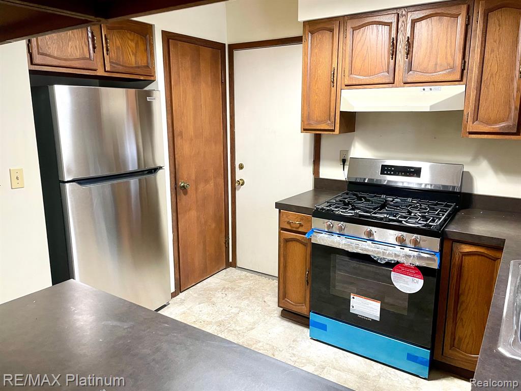 1269 N LAKE PLEASANT Road, Attica, MI 48412 — Photo 8