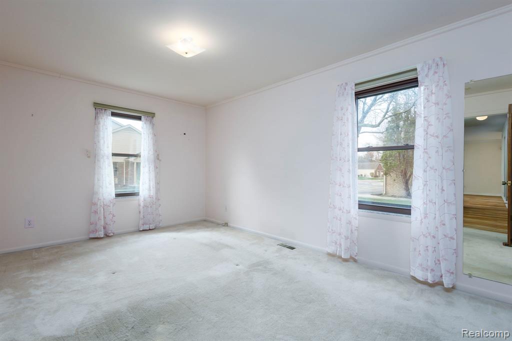 8707 Forest Court, Warren, MI 48093 — Photo 13