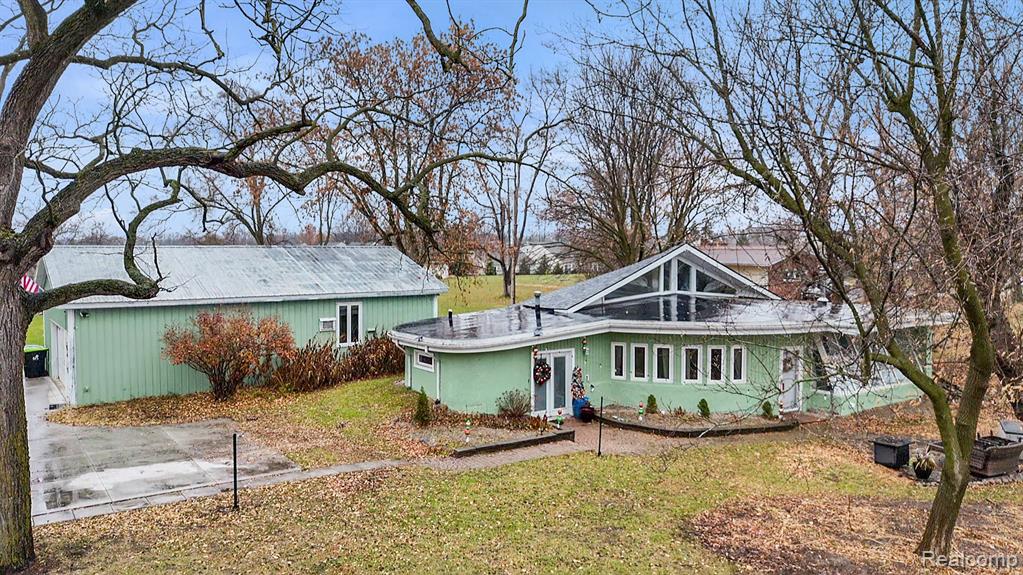 60742 11 Mile Road, South Lyon, MI 48178 — Photo 20
