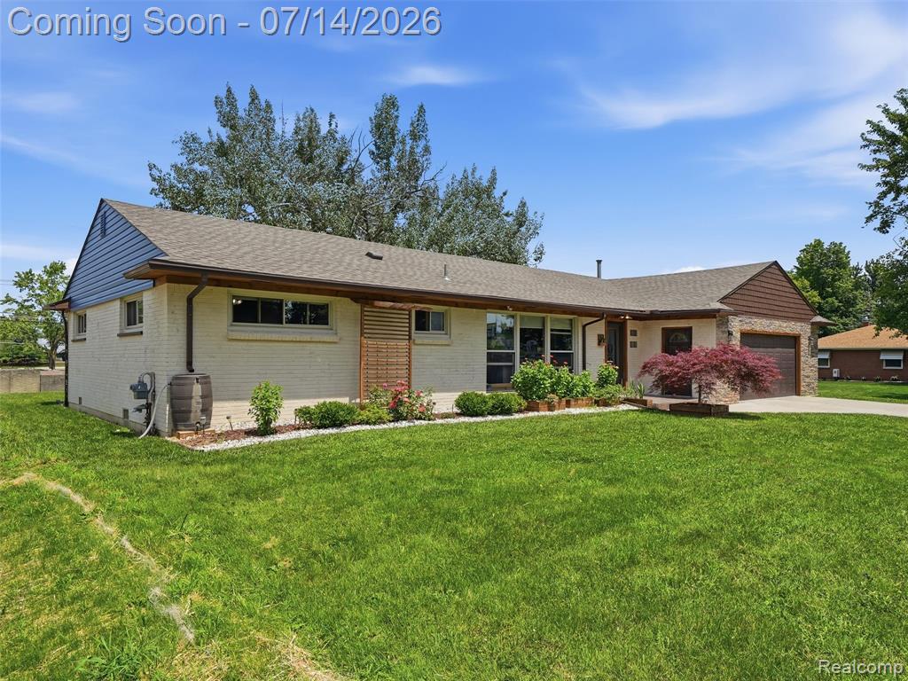 39582 Burton Drive, Novi, MI — Photo 26