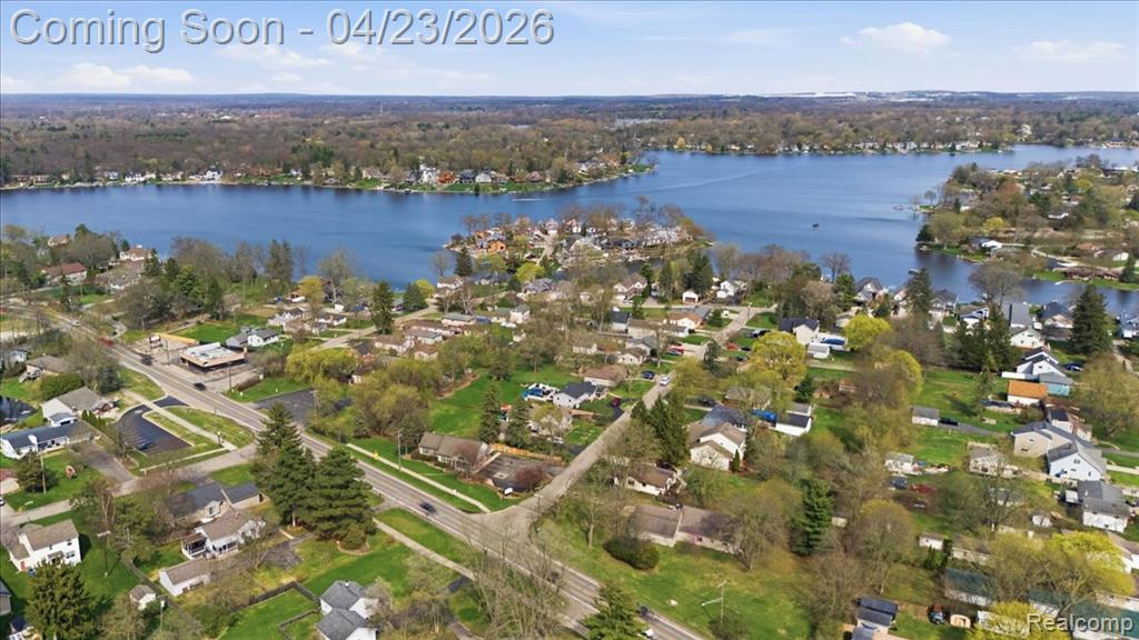 4008 Woodmere Drive, Waterford, MI 48329 — Photo 30