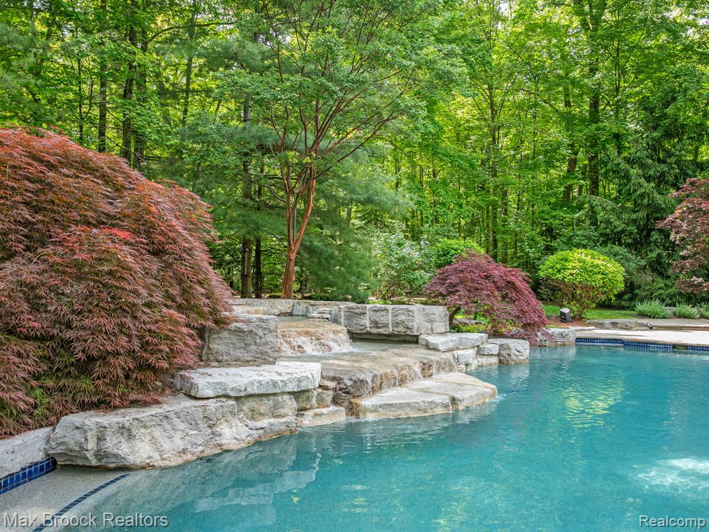 5130 Deep Wood Road, Bloomfield Hills, MI 48302 — Photo 72