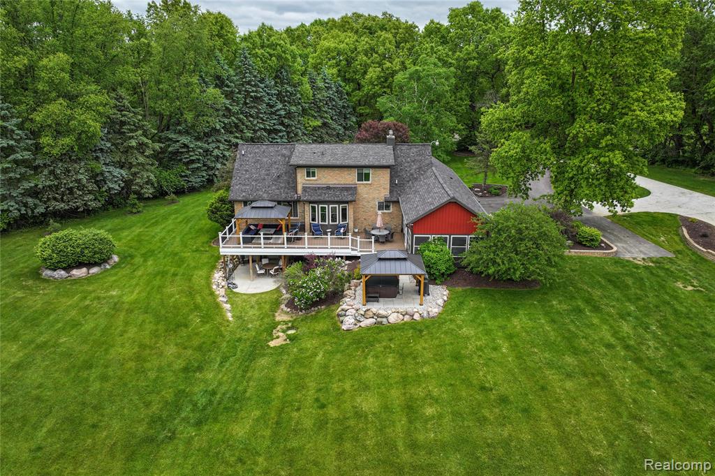 490 Rolling Oaks Drive, Howell, MI 48843 — Photo 12