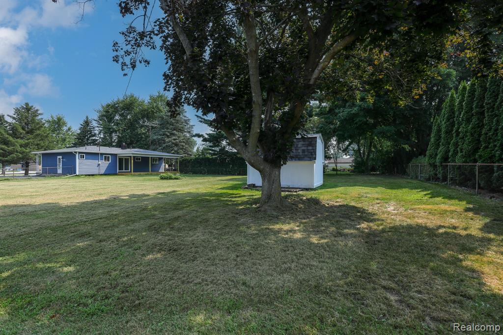 6298 Nightingale Drive, Flint, MI 48506 — Photo 22