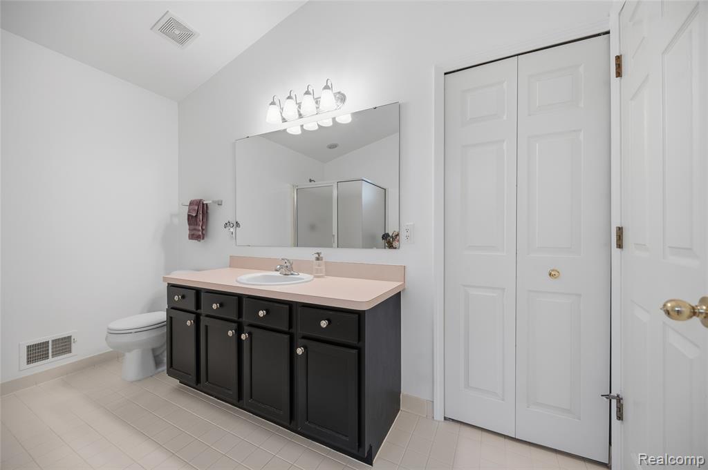 6670 Copper Creek Dr W, Washington, MI — Photo 26