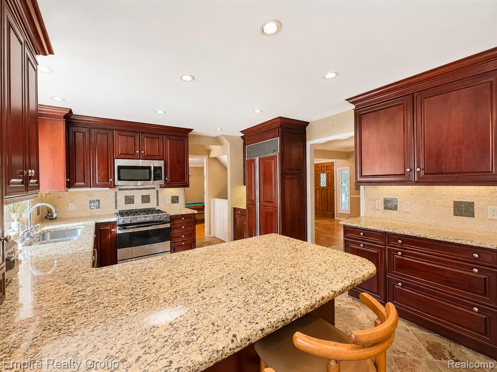5005 Wing Lake Road, Bloomfield Hills, MI 48302 — Photo 22