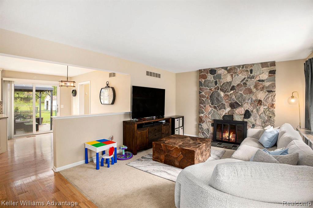 7315 Northdale Drive, Brighton, MI 48116 — Photo 3