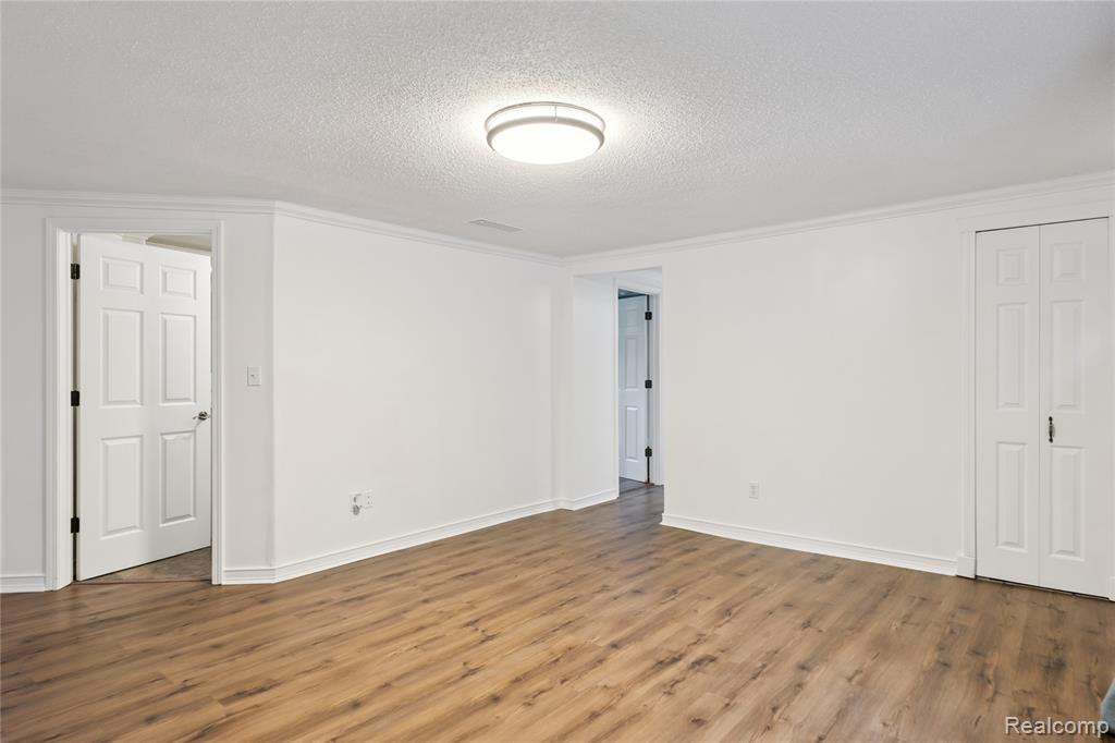 8466 Silver Lake Rd, Linden, MI 48451 — Photo 5