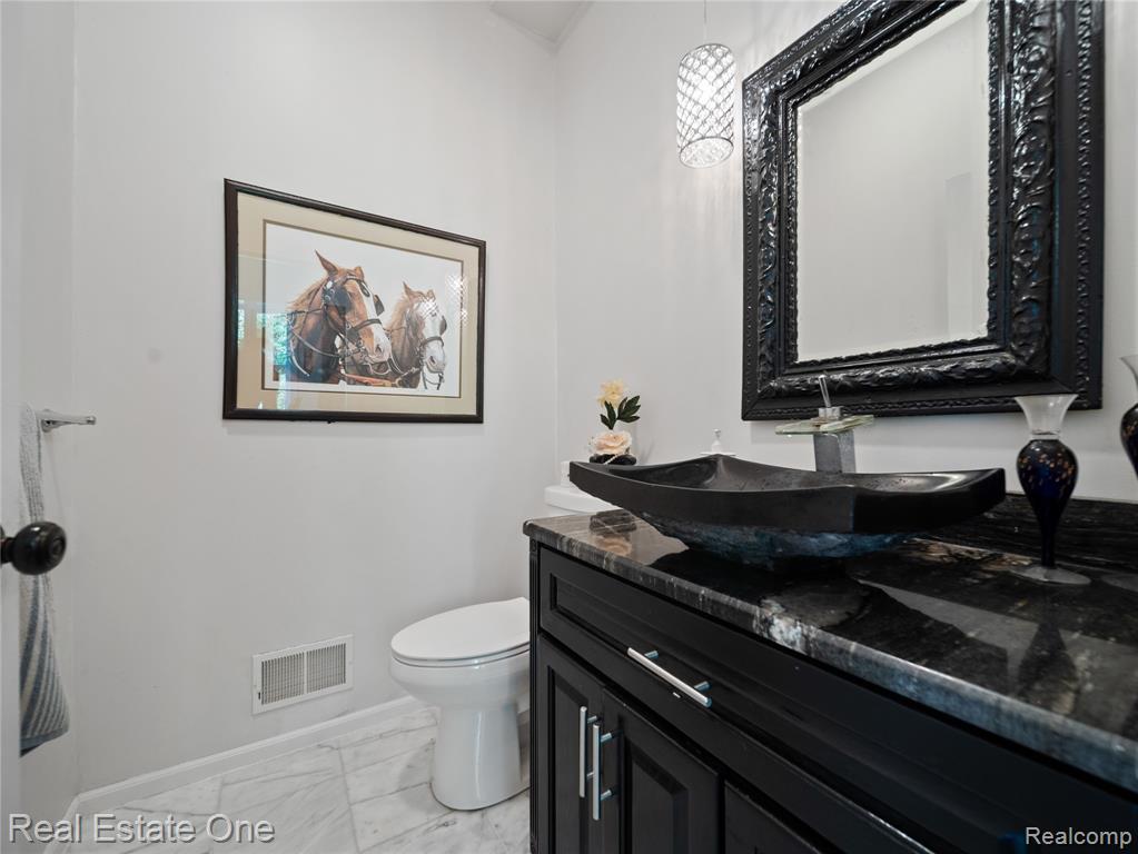 9404 MCGREGOR Road, Pinckney, MI 48169 — Photo 12