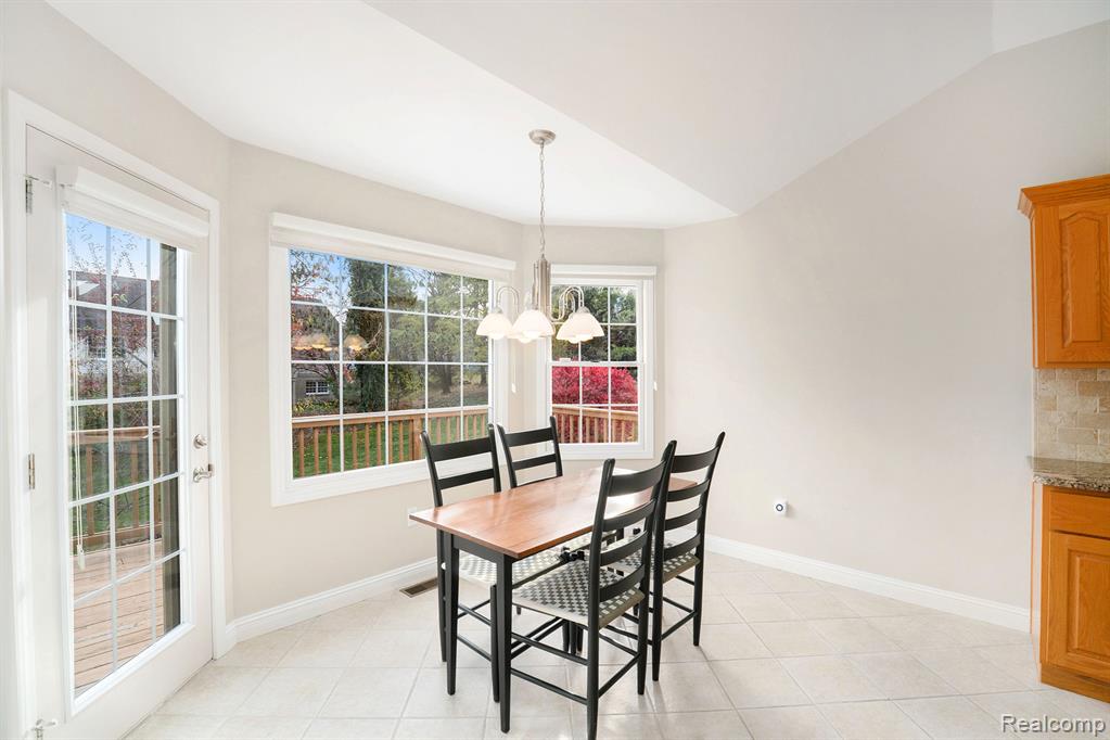 4019 Pine Ridge Court, Fenton, MI 48430 — Photo 13
