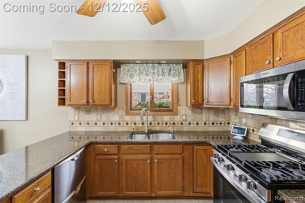 40051 Finley Drive, Canton, MI 48188 — Photo 18