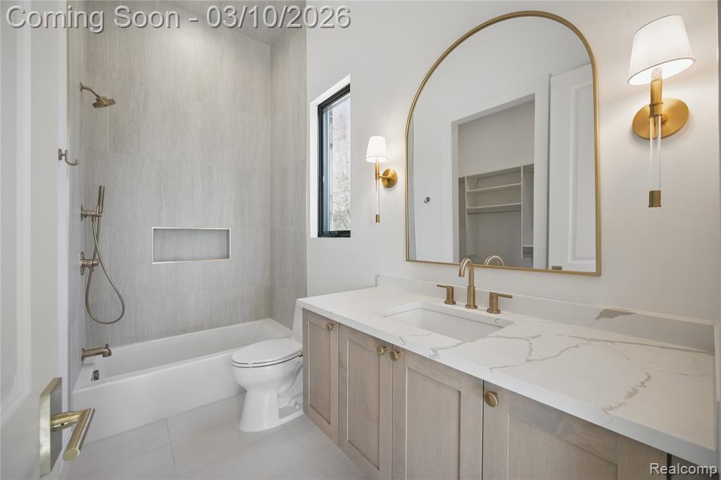 3281 Chickering Lane, Bloomfield Hills, MI 48302 — Photo 18