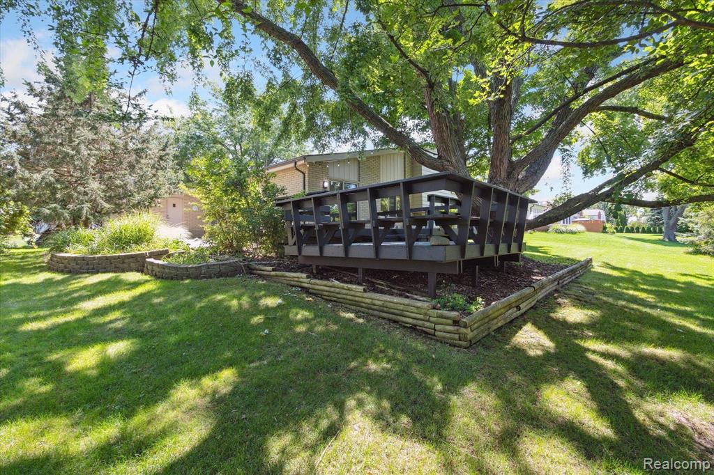 427 Rolling Green Circle S, Rochester Hills, MI 48309 — Photo 48