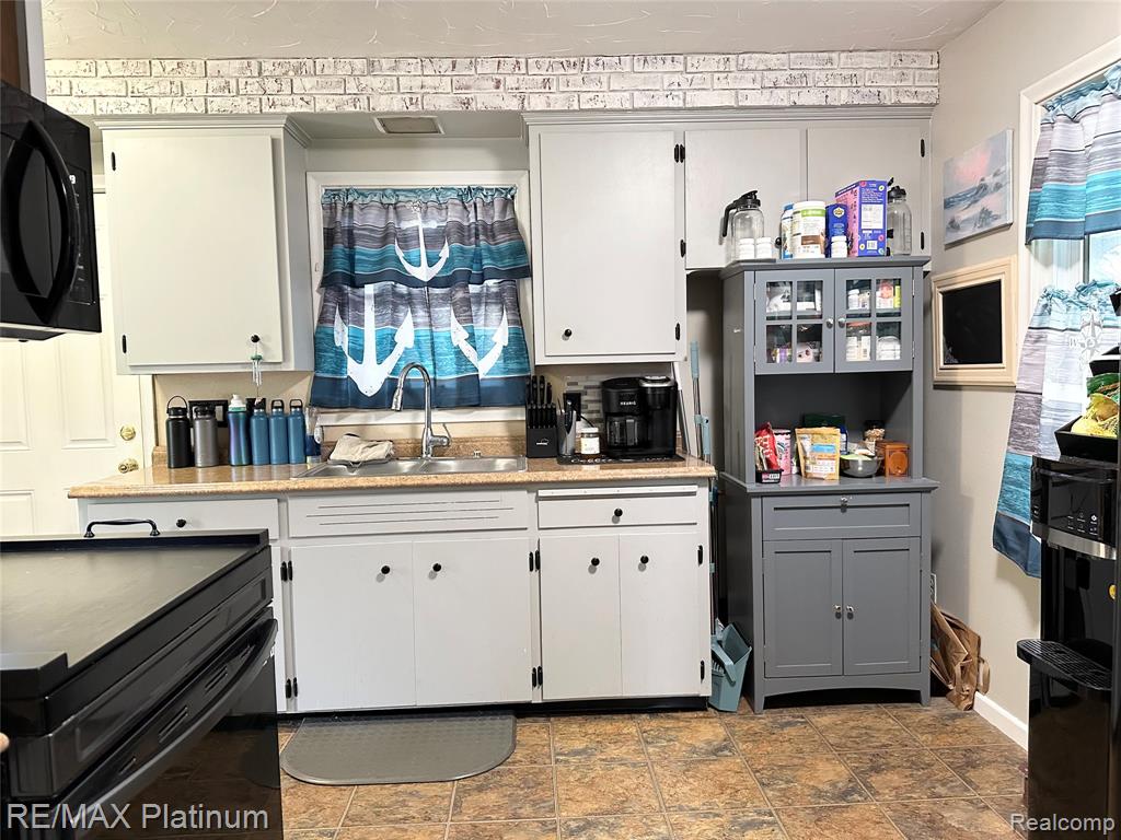 1015 Canal Street, Milford, MI 48381 — Photo 6