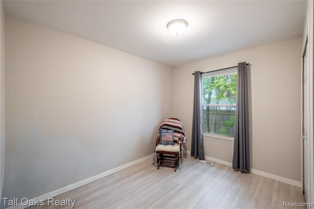 2616 Maryland Avenue, Flint, MI 48506 — Photo 11