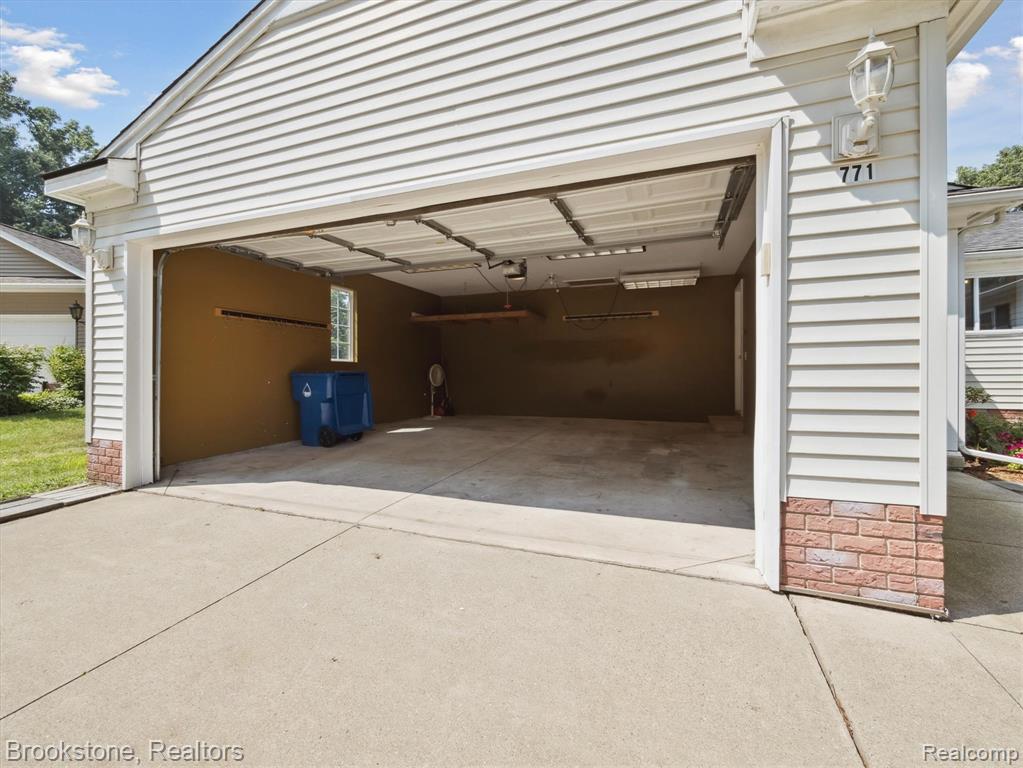 771 Gertrude Road, Waterford, MI 48328 — Photo 39