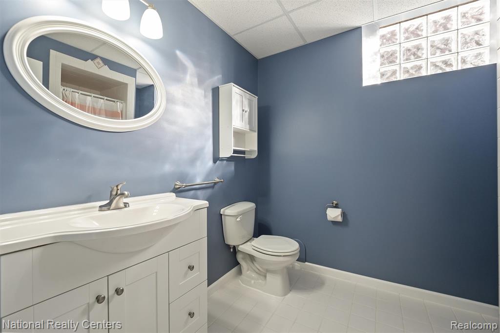 667 Shortridge Avenue, Rochester Hills, MI 48307 — Photo 18