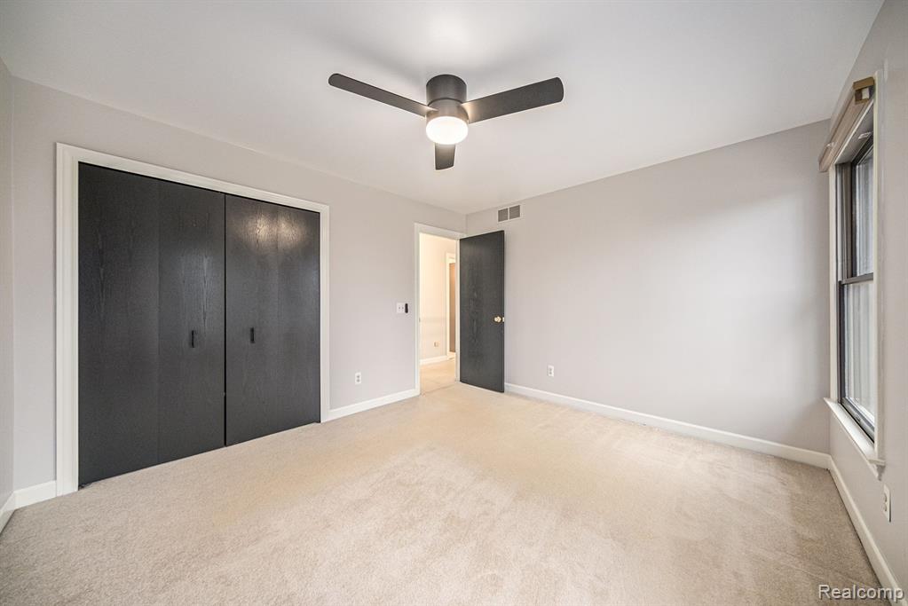 695 HERITAGE Drive, Milford, MI 48381 — Photo 25