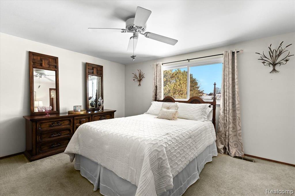40528 LADENE Lane, Novi, MI — Photo 21