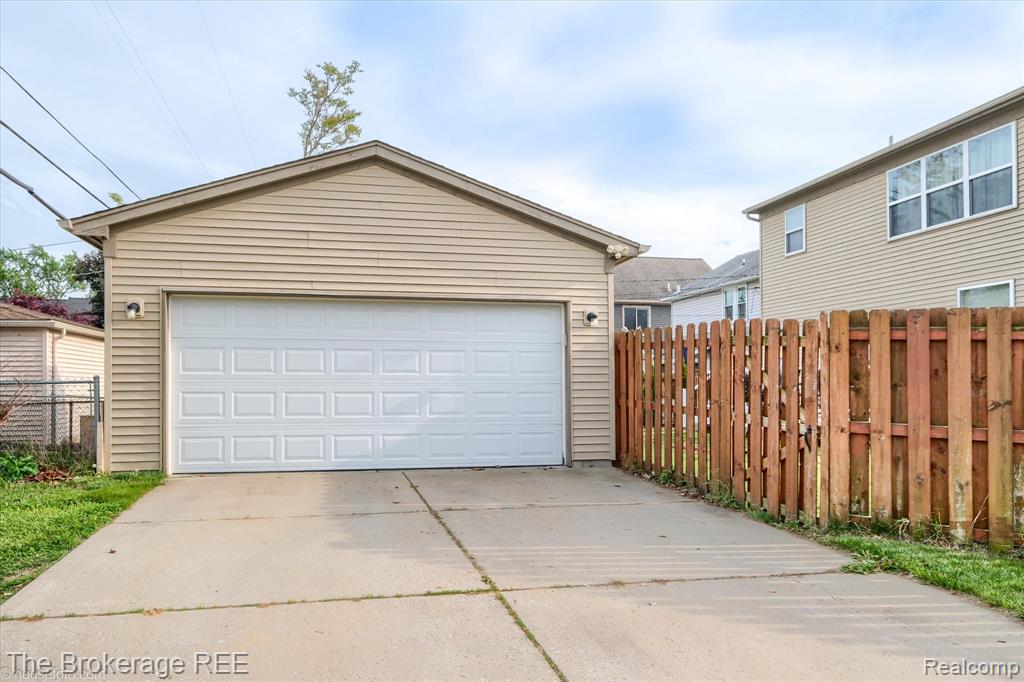 2880 Kipling Avenue, Berkley, MI 48072 — Photo 45