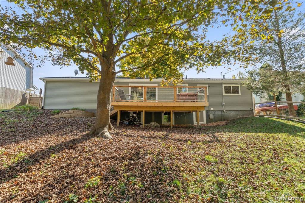 1960 VALLEY Drive, Ypsilanti, MI 48197 — Photo 23