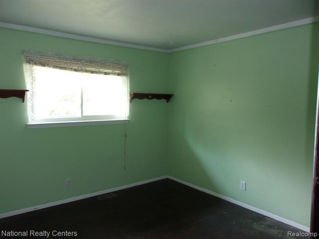 5856 HENRY RUFF Road, Garden City, MI — Photo 21
